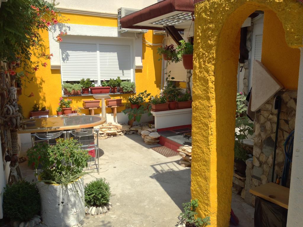 Guesthouse 7Even Mostar Exterior photo